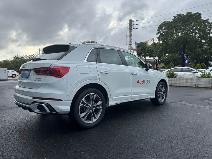 Фото 5 - Audi Q3