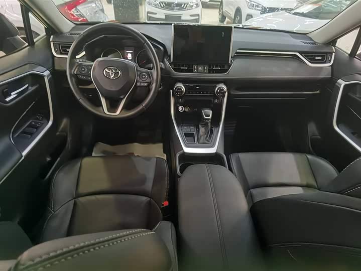 Фото 10 - Toyota Wildlander