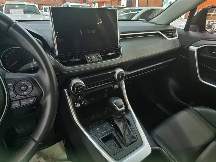 Фото 14 - Toyota Wildlander