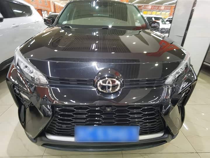 Фото 9 - Toyota Wildlander