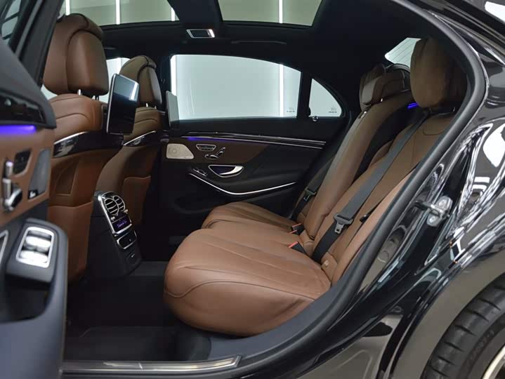 Фото 12 - Mercedes-Benz S-Class