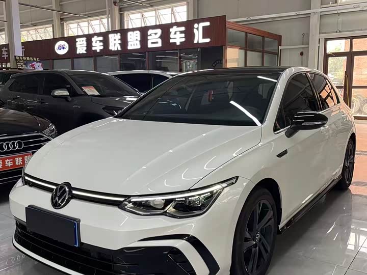 Фото 1 - Volkswagen Golf