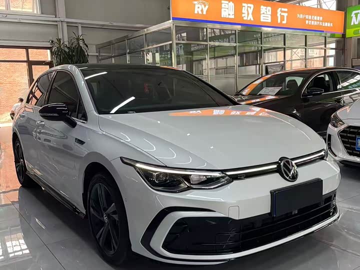 Фото 4 - Volkswagen Golf