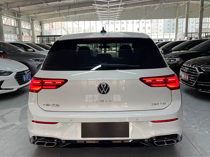 Фото 6 - Volkswagen Golf