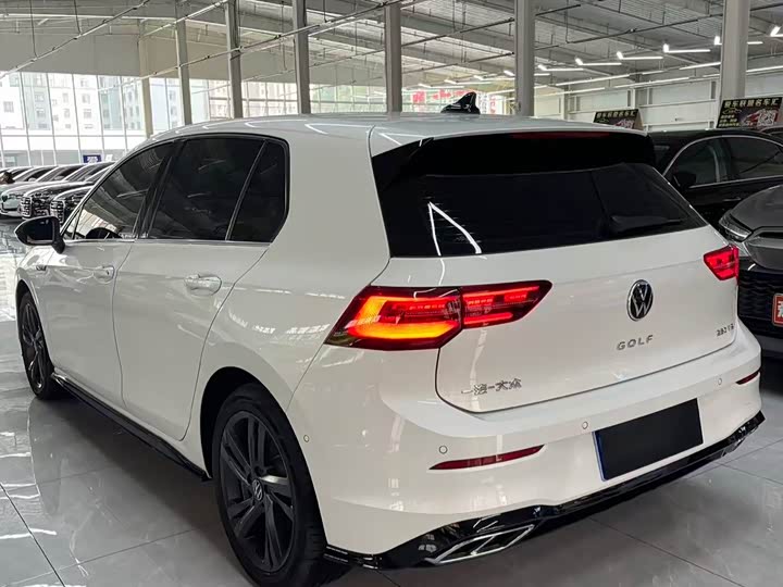 Фото 7 - Volkswagen Golf