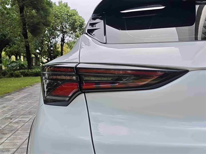 Фото 12 - Changan UNI-T