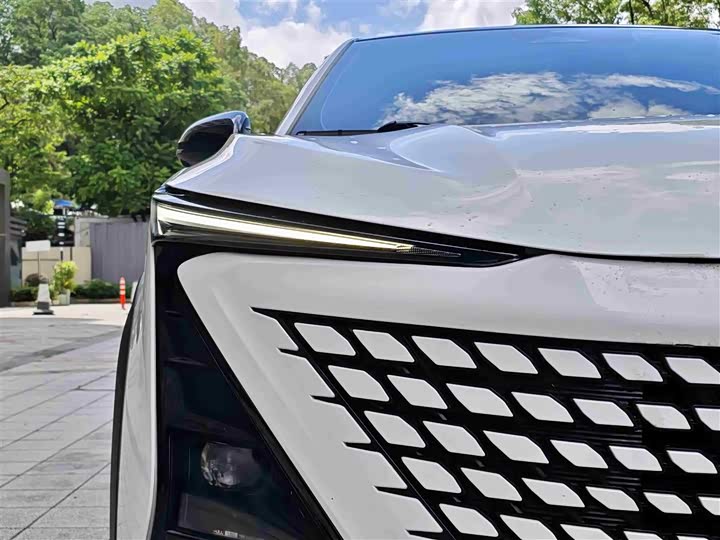 Фото 4 - Changan UNI-T