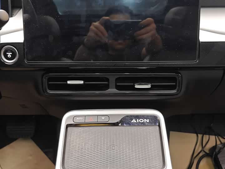 Фото 17 - GAC Aion Y