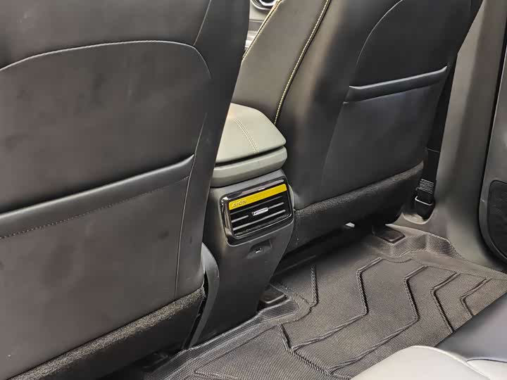 Фото 22 - GAC Aion Y