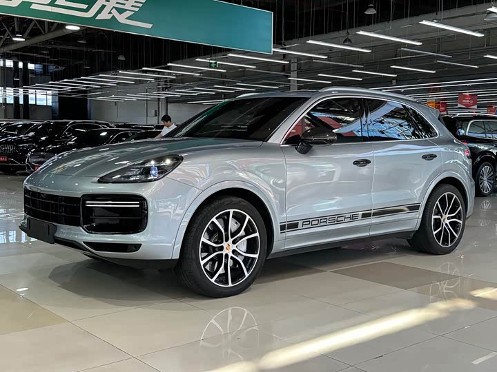 Фото 1 - Porsche Cayenne