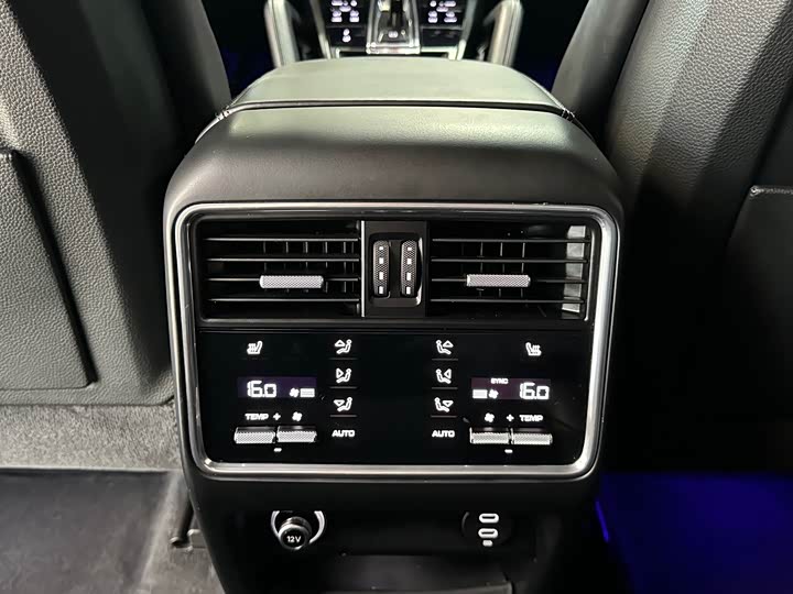 Фото 11 - Porsche Cayenne