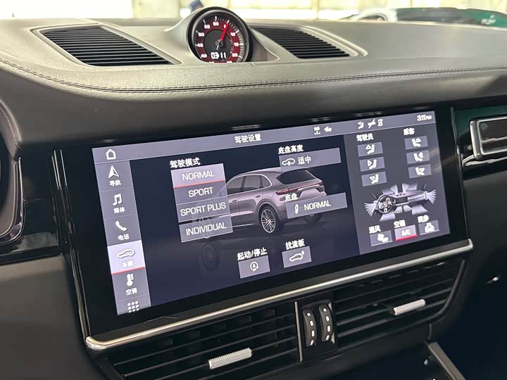 Фото 17 - Porsche Cayenne