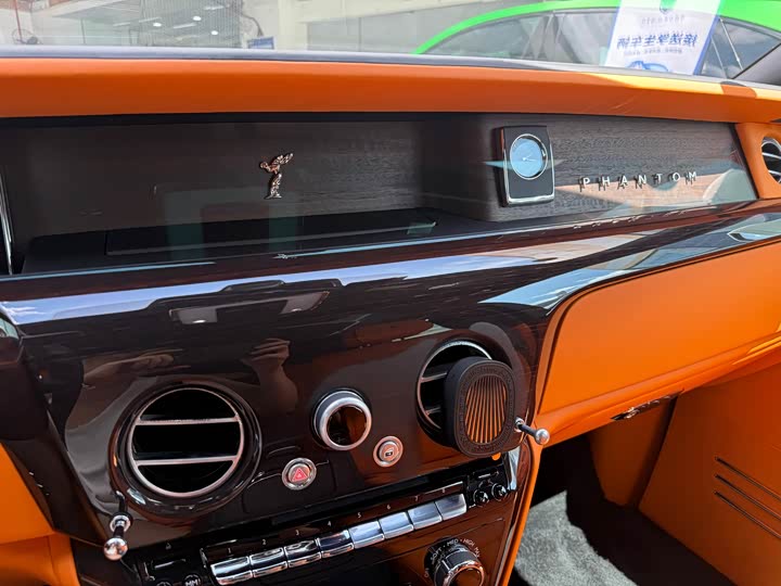 Фото 6 - Rolls-Royce Phantom