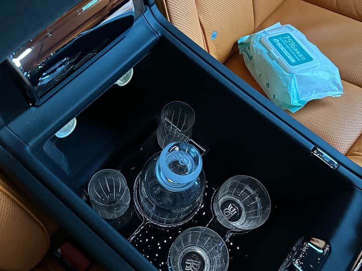 Фото 9 - Rolls-Royce Phantom