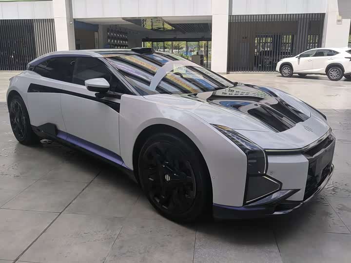 Фото 3 - HiPhi Z