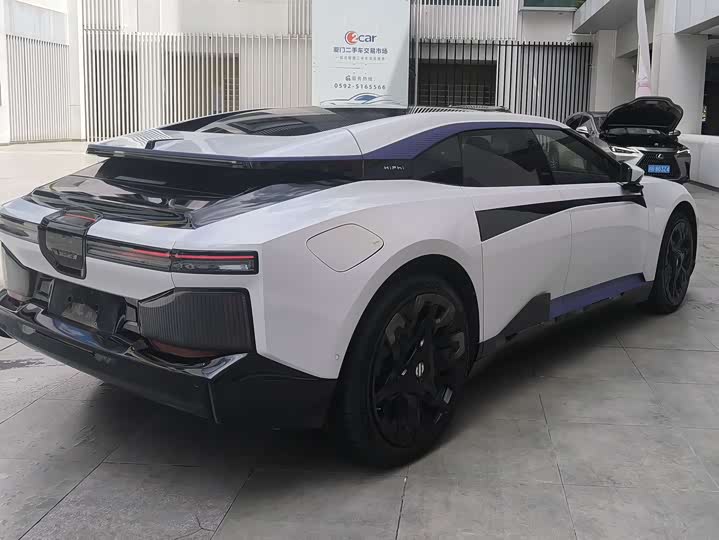 Фото 4 - HiPhi Z