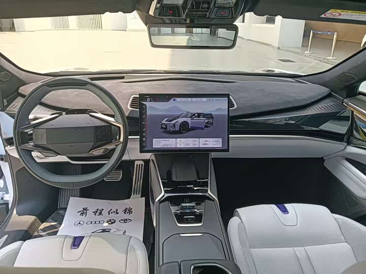 Фото 9 - HiPhi Z