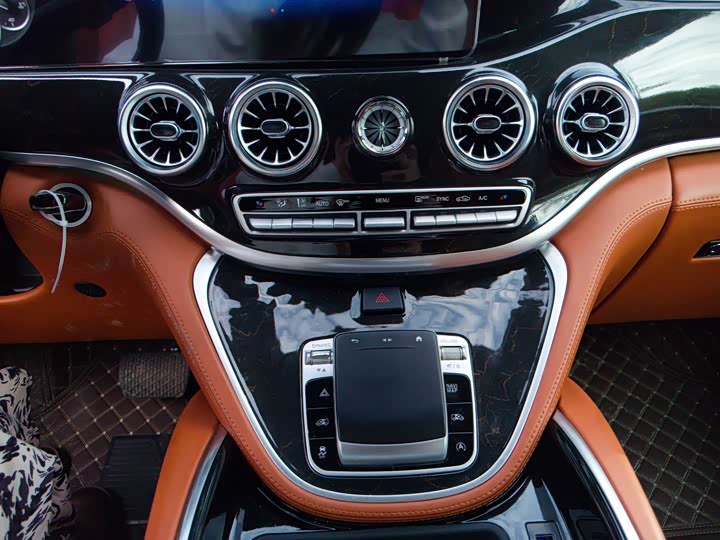 Фото 28 - Mercedes-Benz Vito