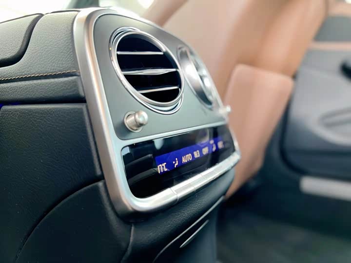 Фото 10 - Mercedes-Benz S-Class