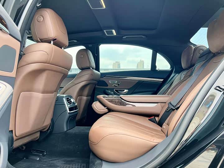 Фото 5 - Mercedes-Benz S-Class