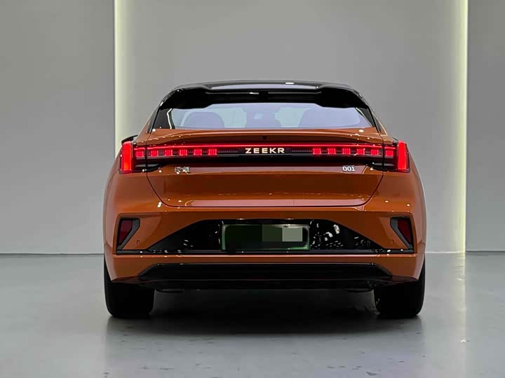 Фото 5 - Zeekr 001