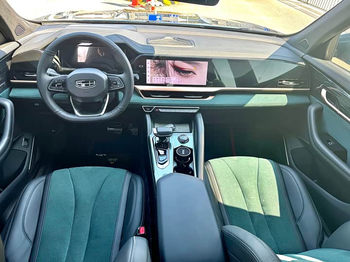 Фото 4 - Geely Monjaro