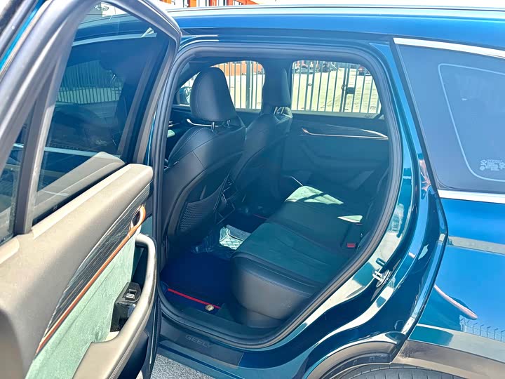 Фото 5 - Geely Monjaro