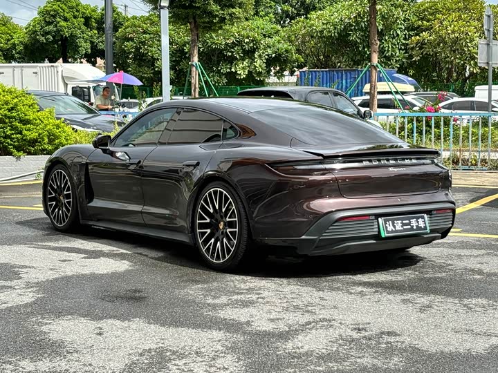 Фото 5 - Porsche Taycan