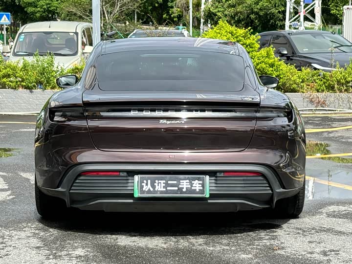 Фото 6 - Porsche Taycan