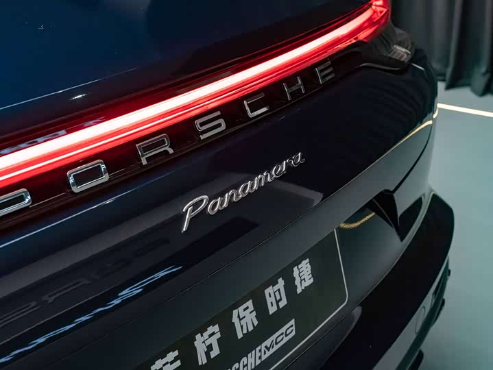 Фото 11 - Porsche Panamera