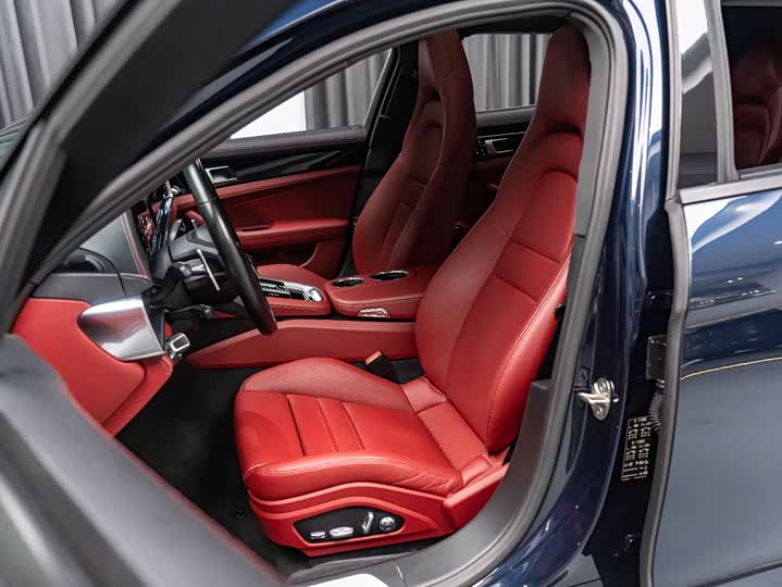 Фото 15 - Porsche Panamera