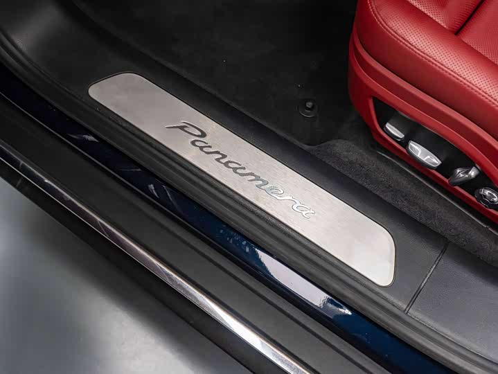 Фото 19 - Porsche Panamera