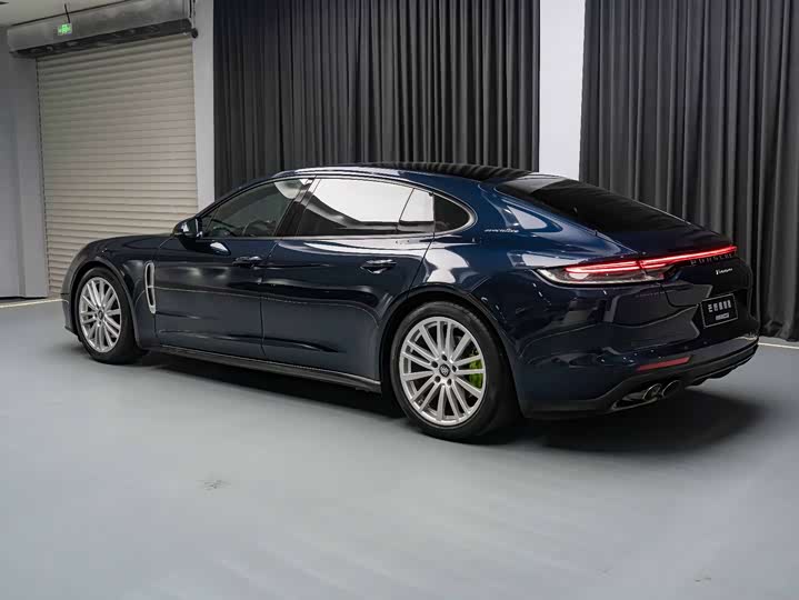 Фото 9 - Porsche Panamera