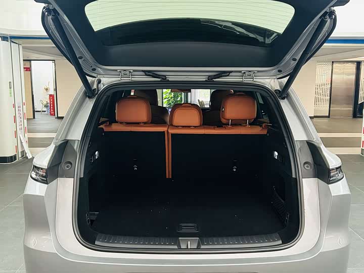 Фото 15 - LiXiang L6