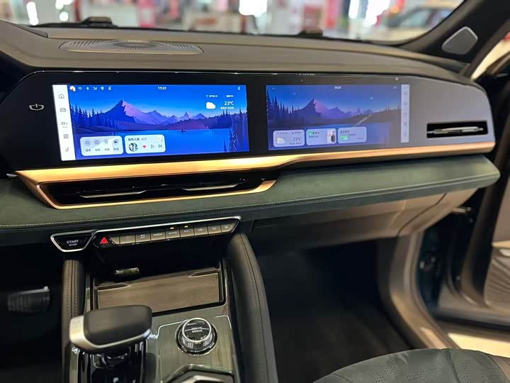 Фото 16 - Geely Monjaro