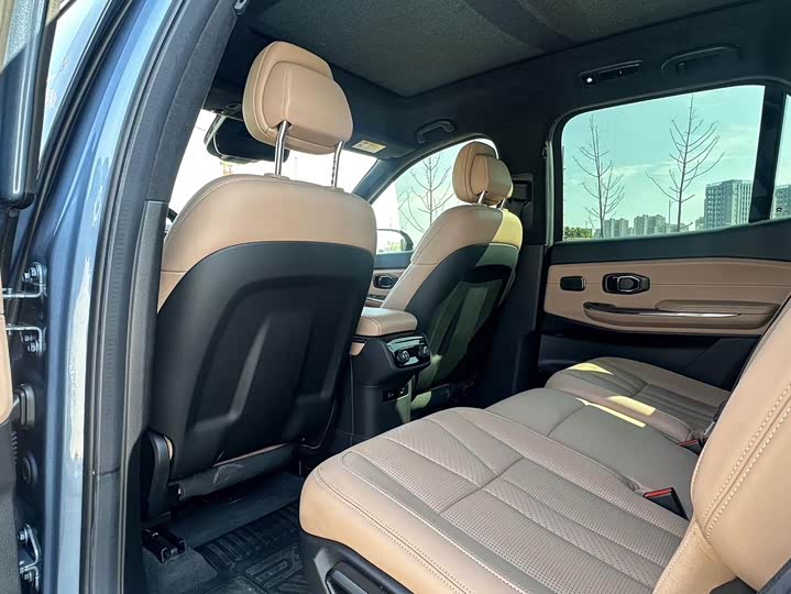 Фото 9 - Nio ES8