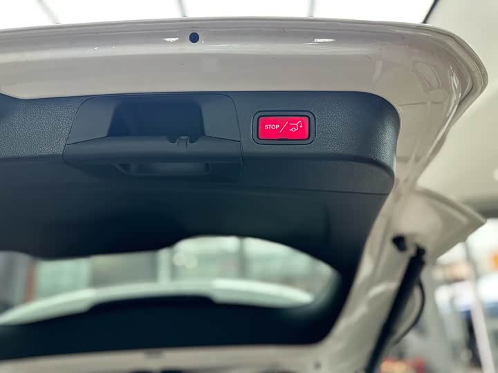 Фото 13 - Mercedes-Benz GLB-Class