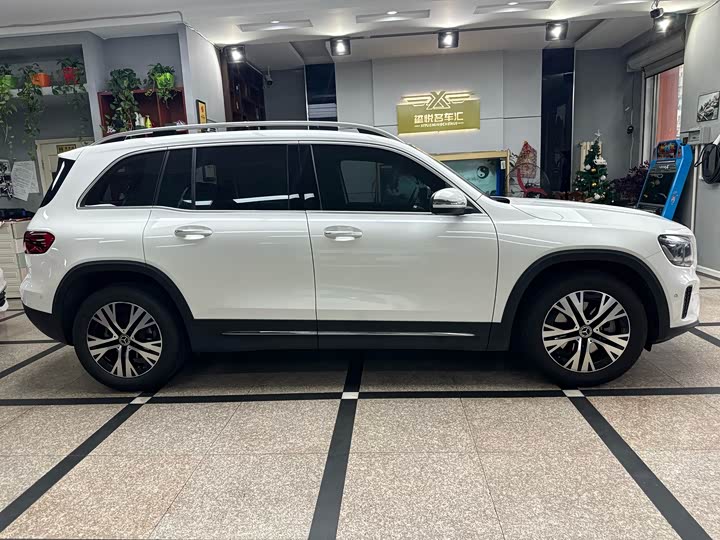 Фото 4 - Mercedes-Benz GLB-Class