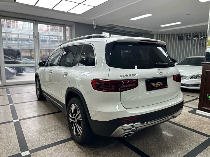 Фото 7 - Mercedes-Benz GLB-Class