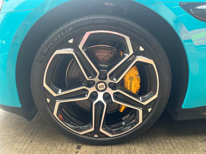 Фото 8 - Xiaomi SU7