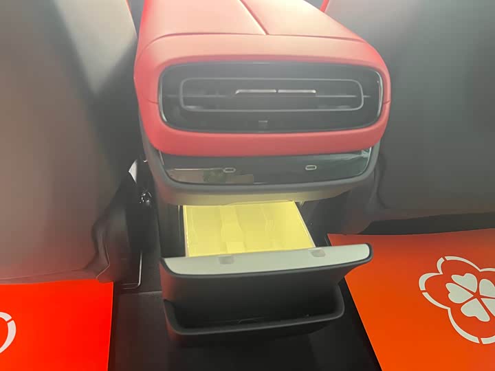 Фото 9 - Xiaomi SU7