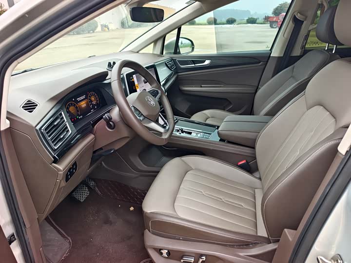 Фото 7 - Volkswagen Viloran