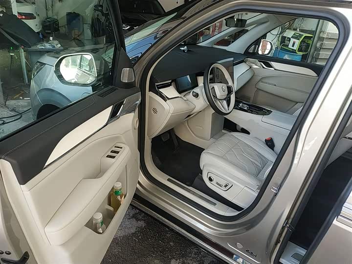 Volvo EM90 2025 2025款 Ultra 六座