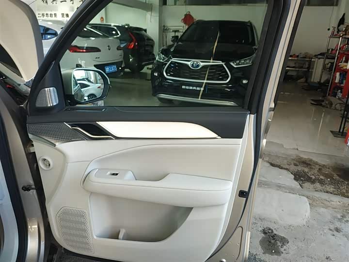 Volvo EM90 2025 2025款 Ultra 六座