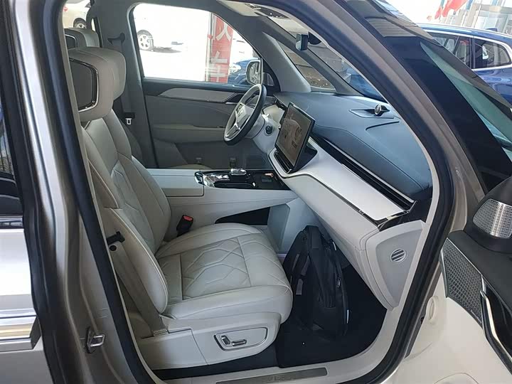 Volvo EM90 2025 2025款 Ultra 六座