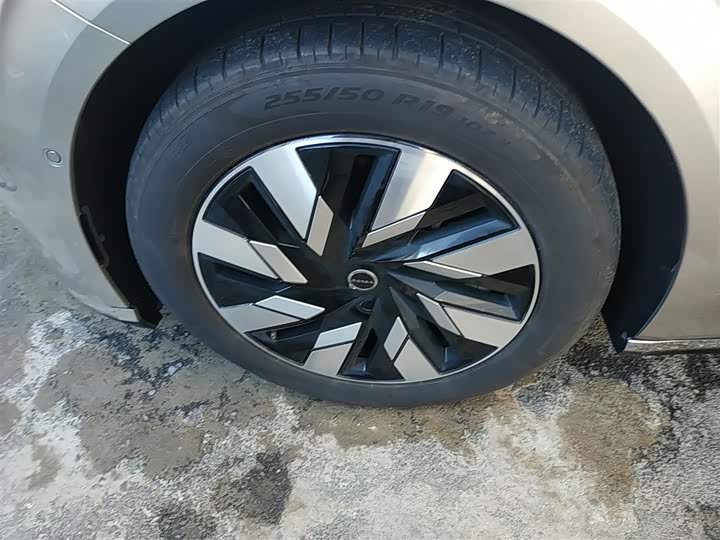 Volvo EM90 2025 2025款 Ultra 六座