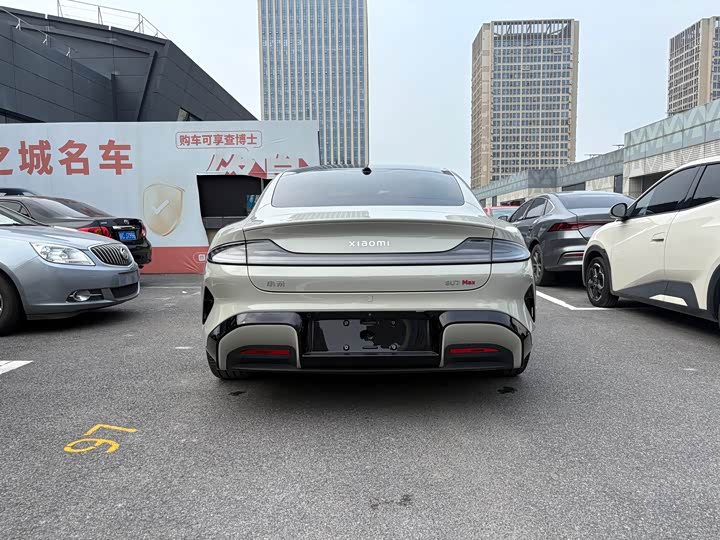 Фото 12 - Xiaomi SU7