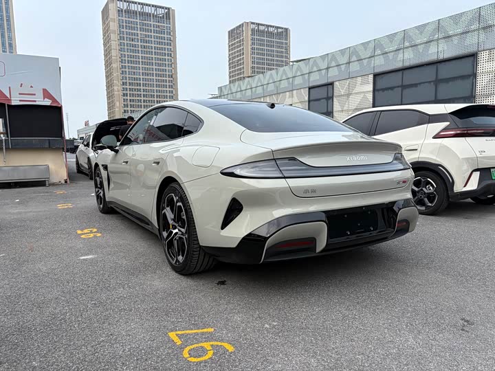 Фото 13 - Xiaomi SU7