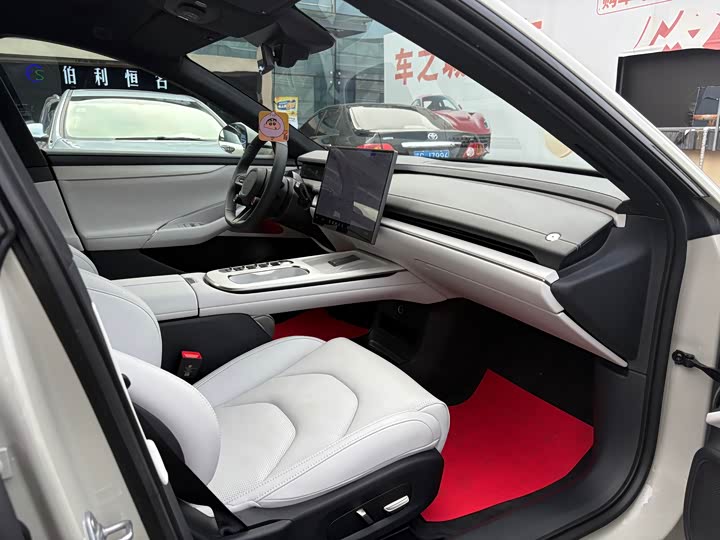 Фото 9 - Xiaomi SU7