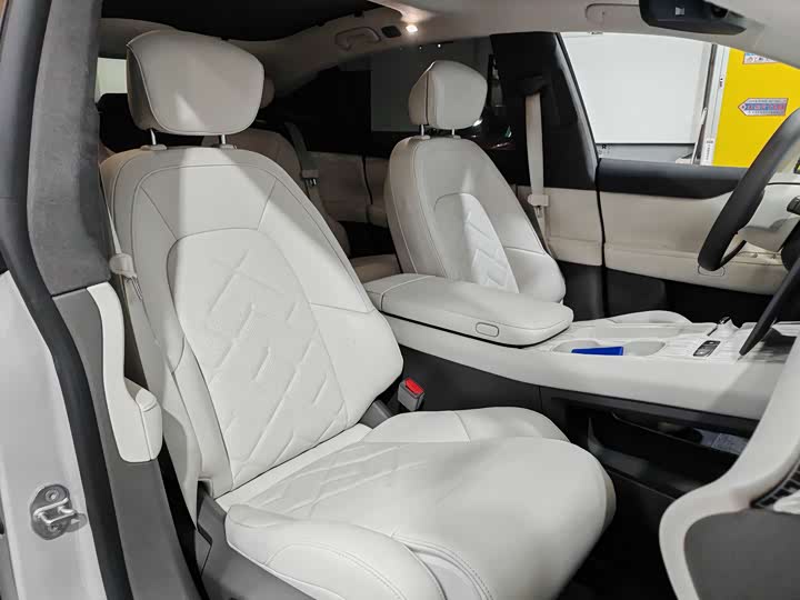 Фото 12 - Nio ET7